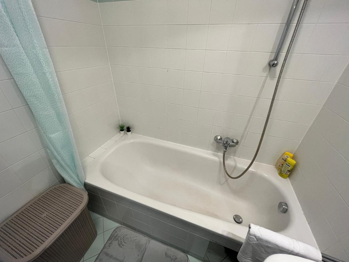 Apartamento Cool Schonbrunn Apt 2Br Viena Exterior foto